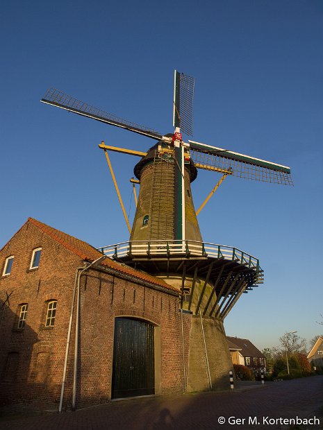 Molen 't Vliegend Hert - 's-Gravendeel