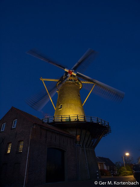 Molen 't Vliegend Hert - 's-Gravendeel