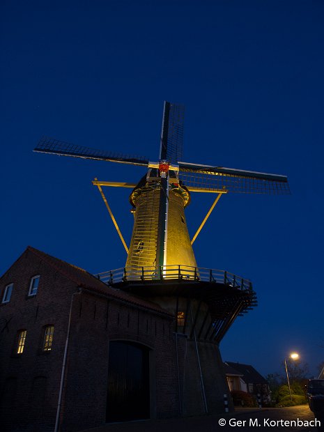 Molen 't Vliegend Hert - 's-Gravendeel