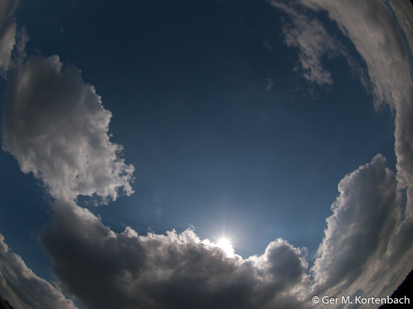 Wolkenlucht boven Hulshorster Zand